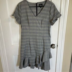 Beige by ECI‎ Plaid with Flutter Sleeves and Pockets Gray, Blue and White Size 6